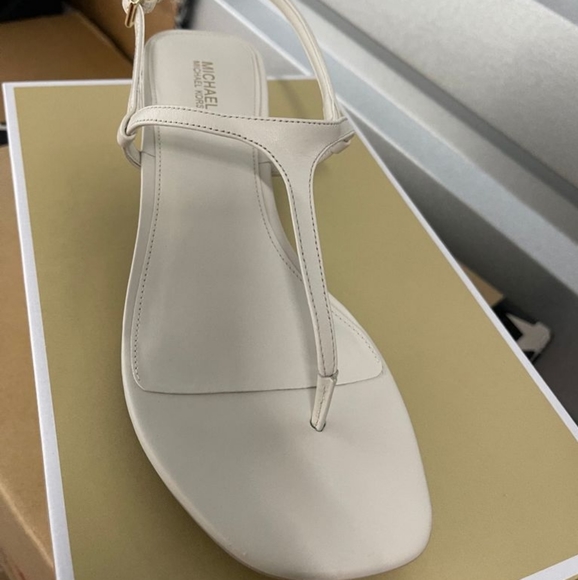 Michael Kors Tasha T Strap Leather Sandal , Light Cream $95 - Picture 2 of 3